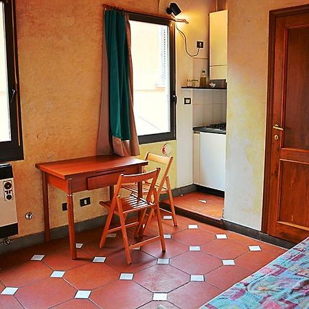 Alessandro'S Small Apartment Florence Exterior photo